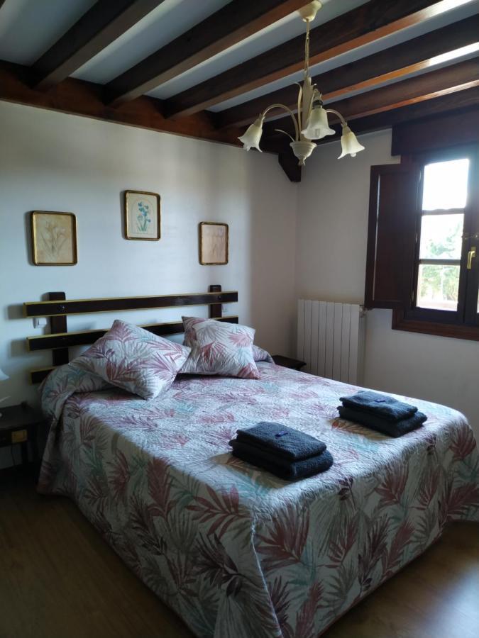 Apartamentos Llave De Santillana Santillana del Mar Esterno foto