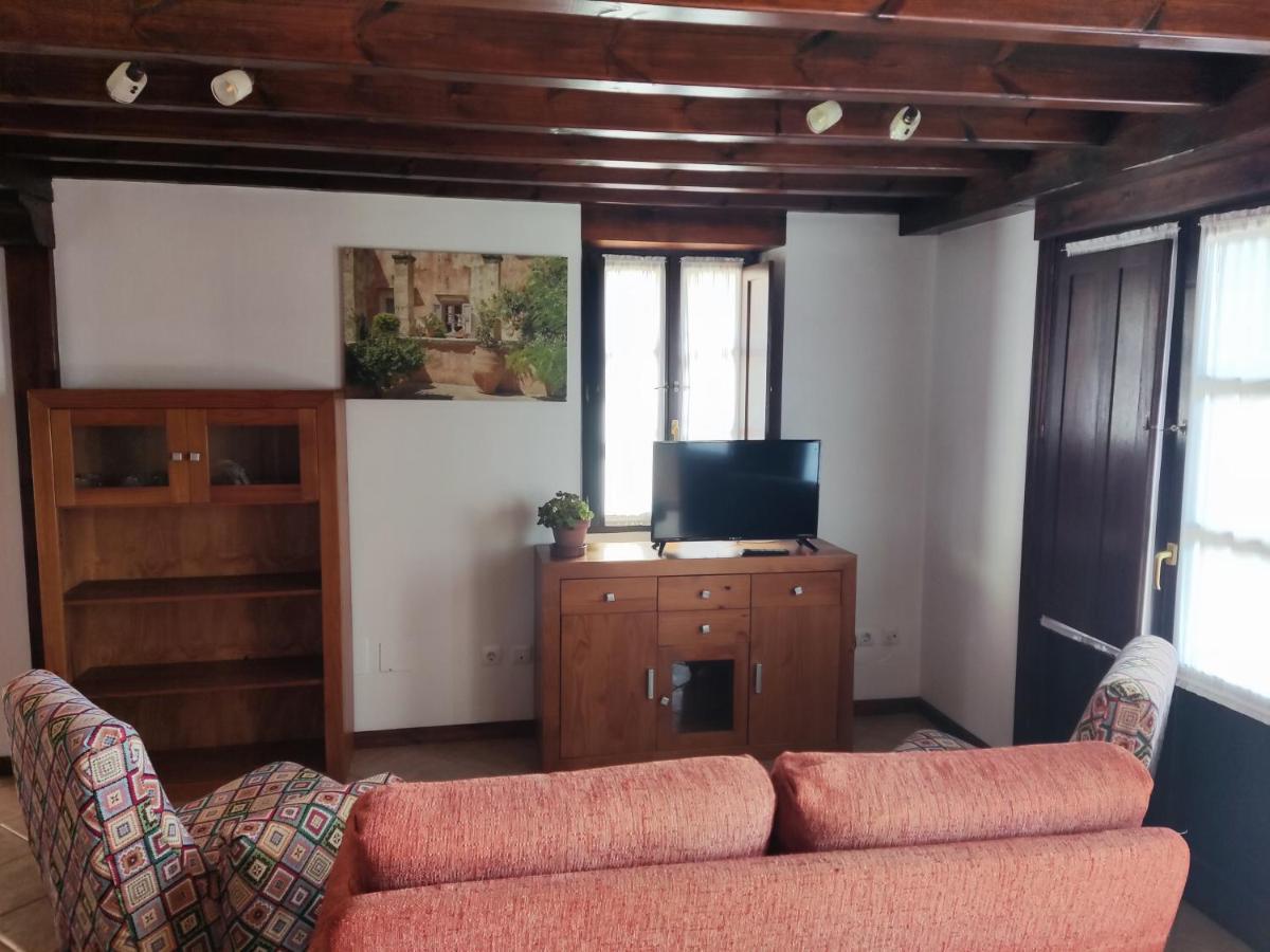 Apartamentos Llave De Santillana Santillana del Mar Esterno foto