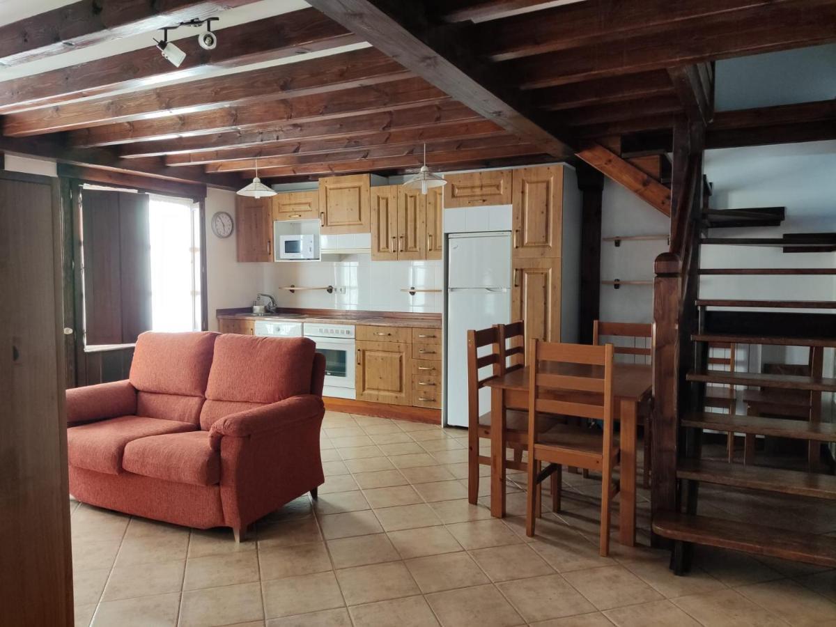 Apartamentos Llave De Santillana Santillana del Mar Esterno foto