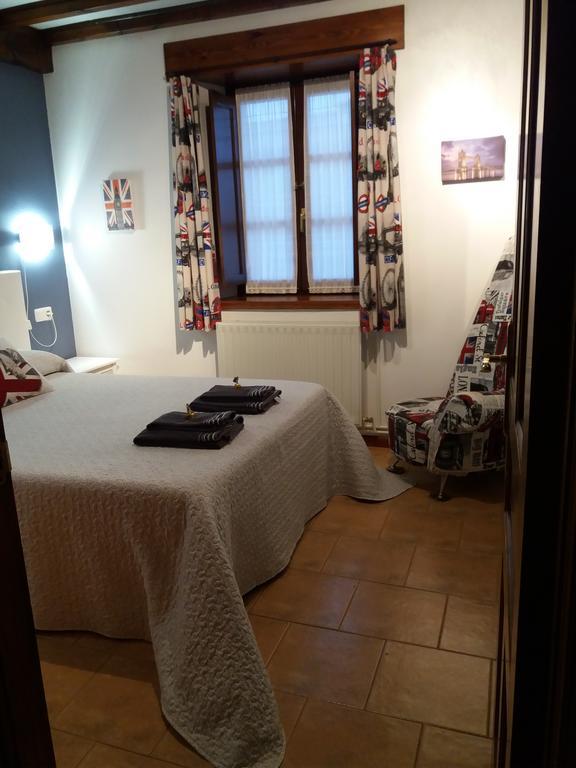 Apartamentos Llave De Santillana Santillana del Mar Esterno foto