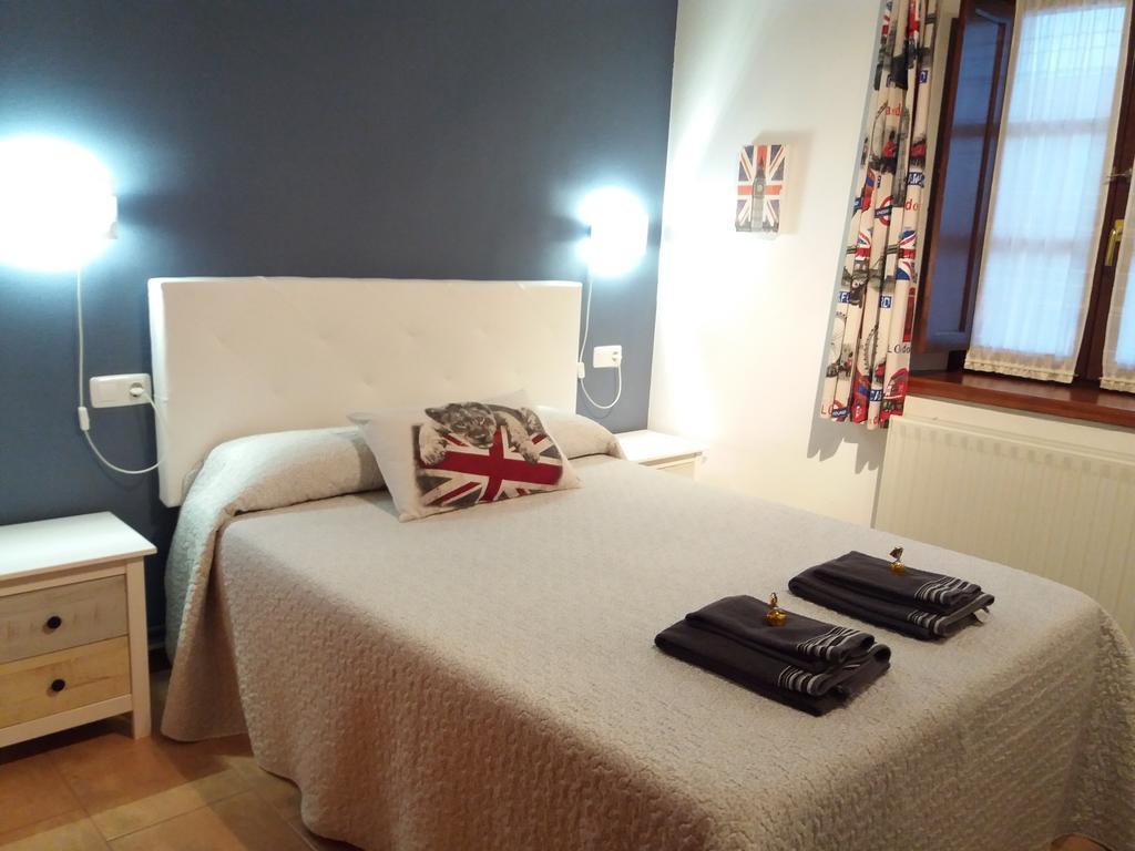 Apartamentos Llave De Santillana Santillana del Mar Esterno foto