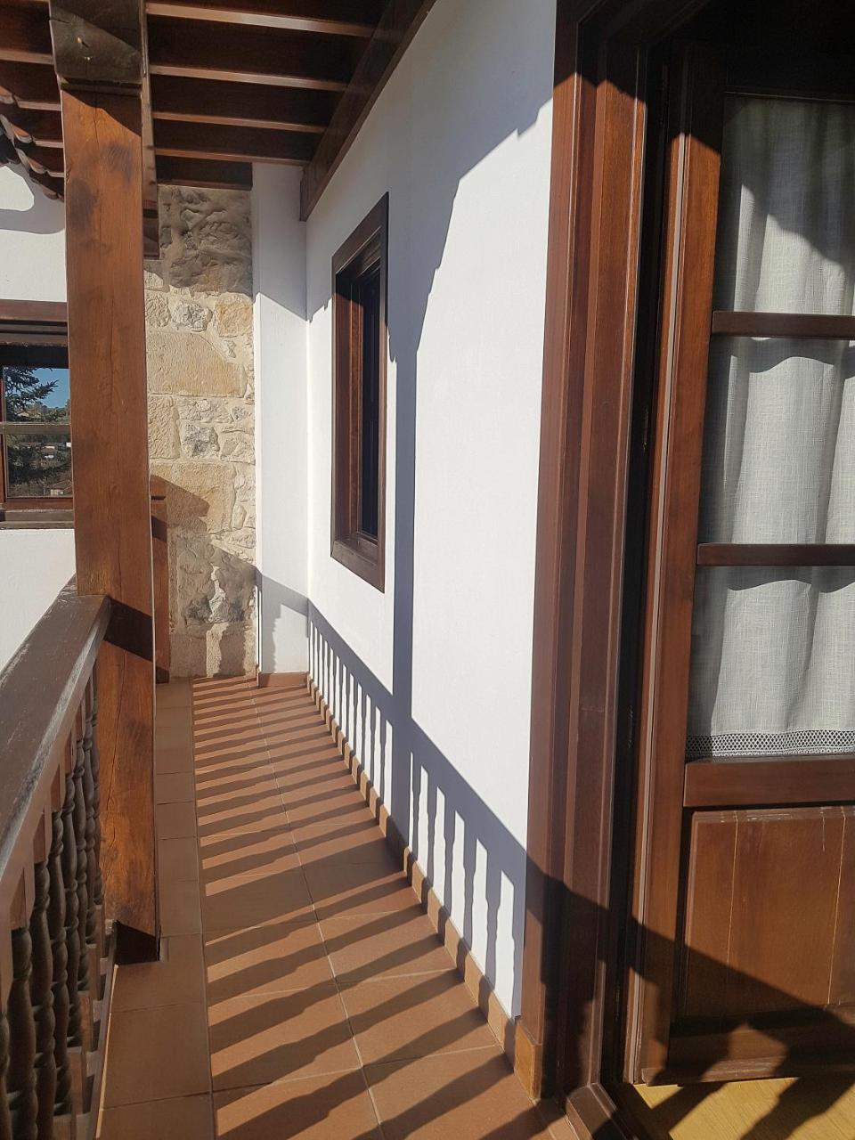 Apartamentos Llave De Santillana Santillana del Mar Esterno foto