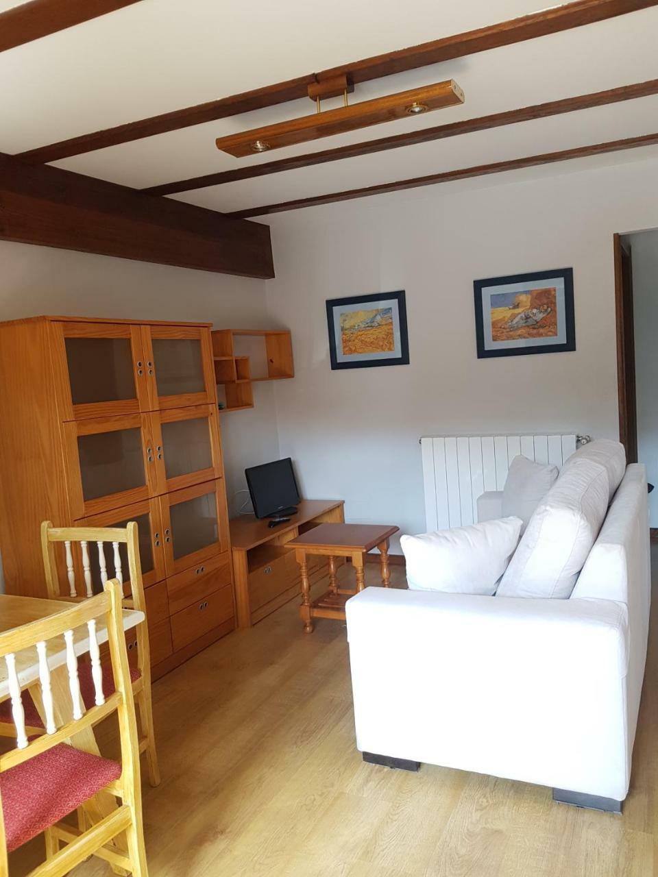 Apartamentos Llave De Santillana Santillana del Mar Esterno foto